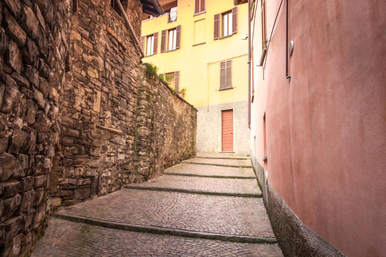 Vecchio Borgo Villa Torno Bagian luar foto
